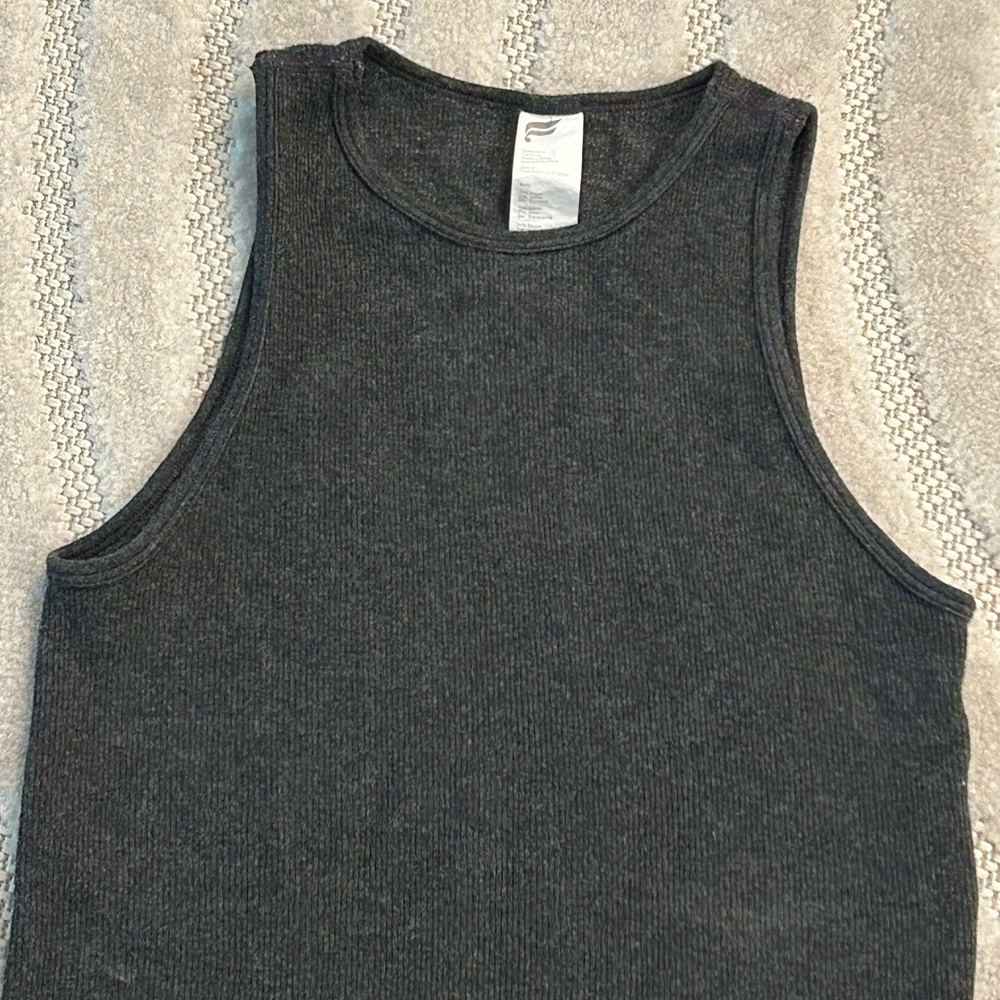 Fabletics Knit Stretch Athletic Tank Top - M